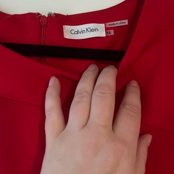 Calvin Klein size 12 red sheath dress with a peplum waist - Picture 3 of 3